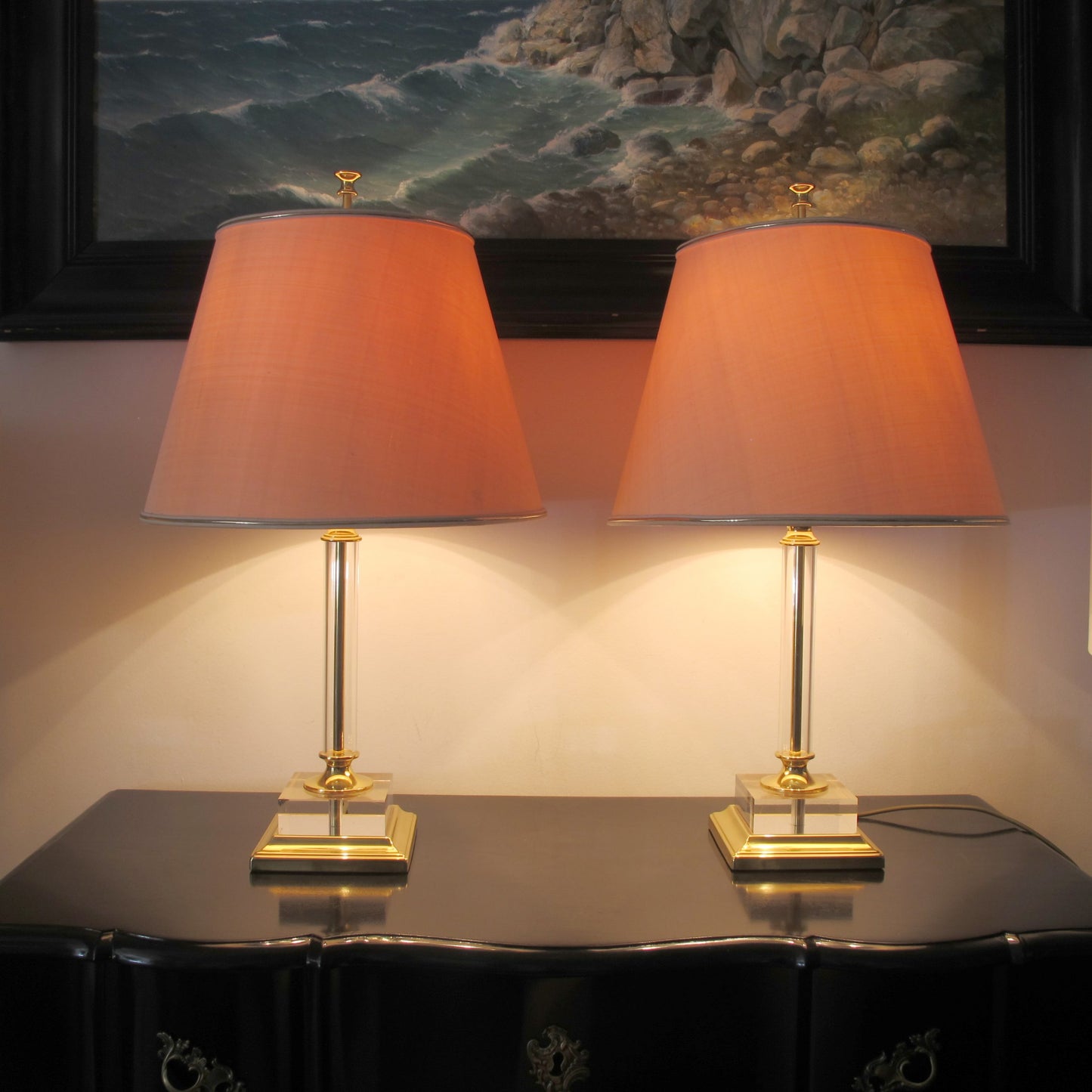 1970s Italian Pair of Large Lucite Table Lamps with Conic Lampshades