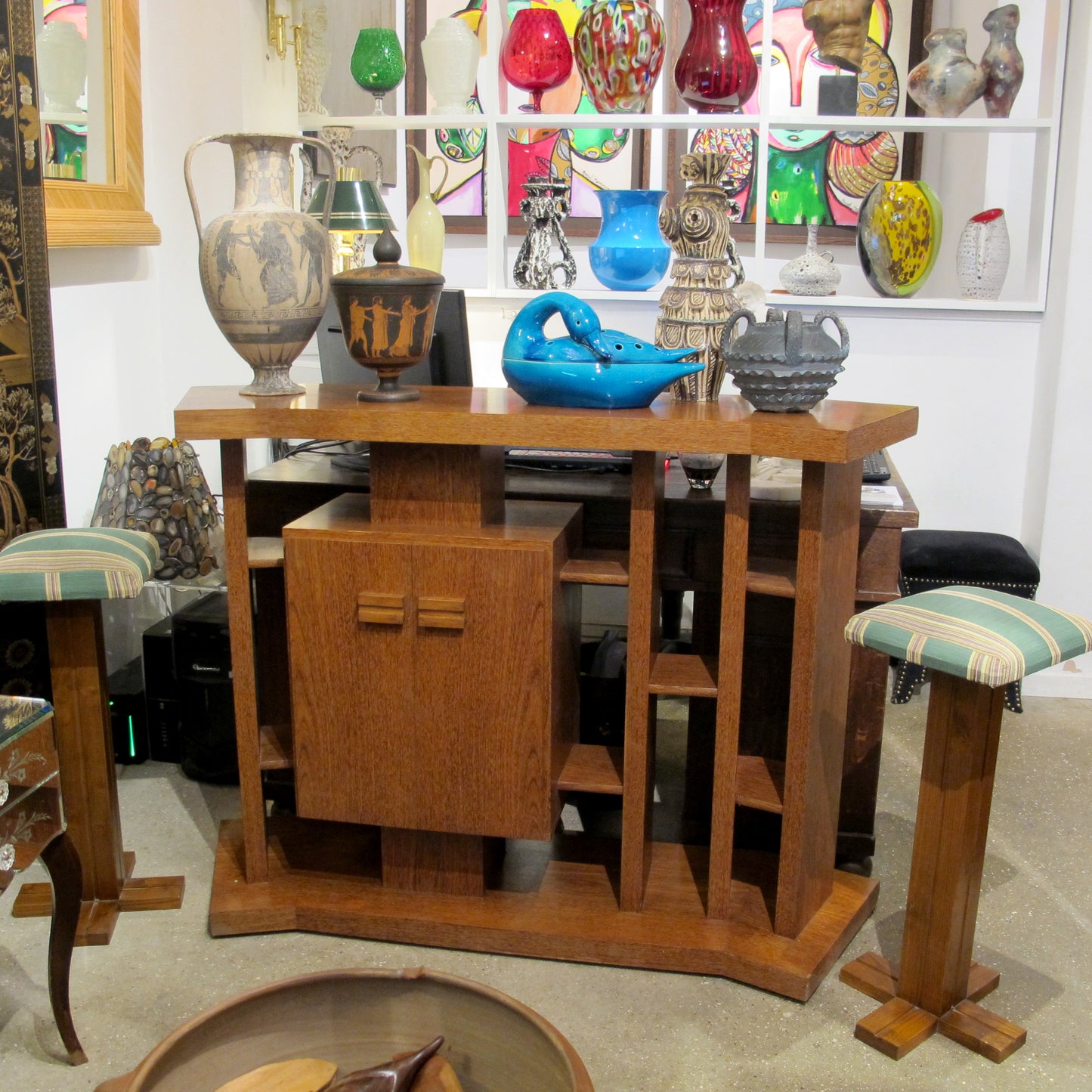 1960s Continental Oak Bar Unit with Shelving and Matching Stools