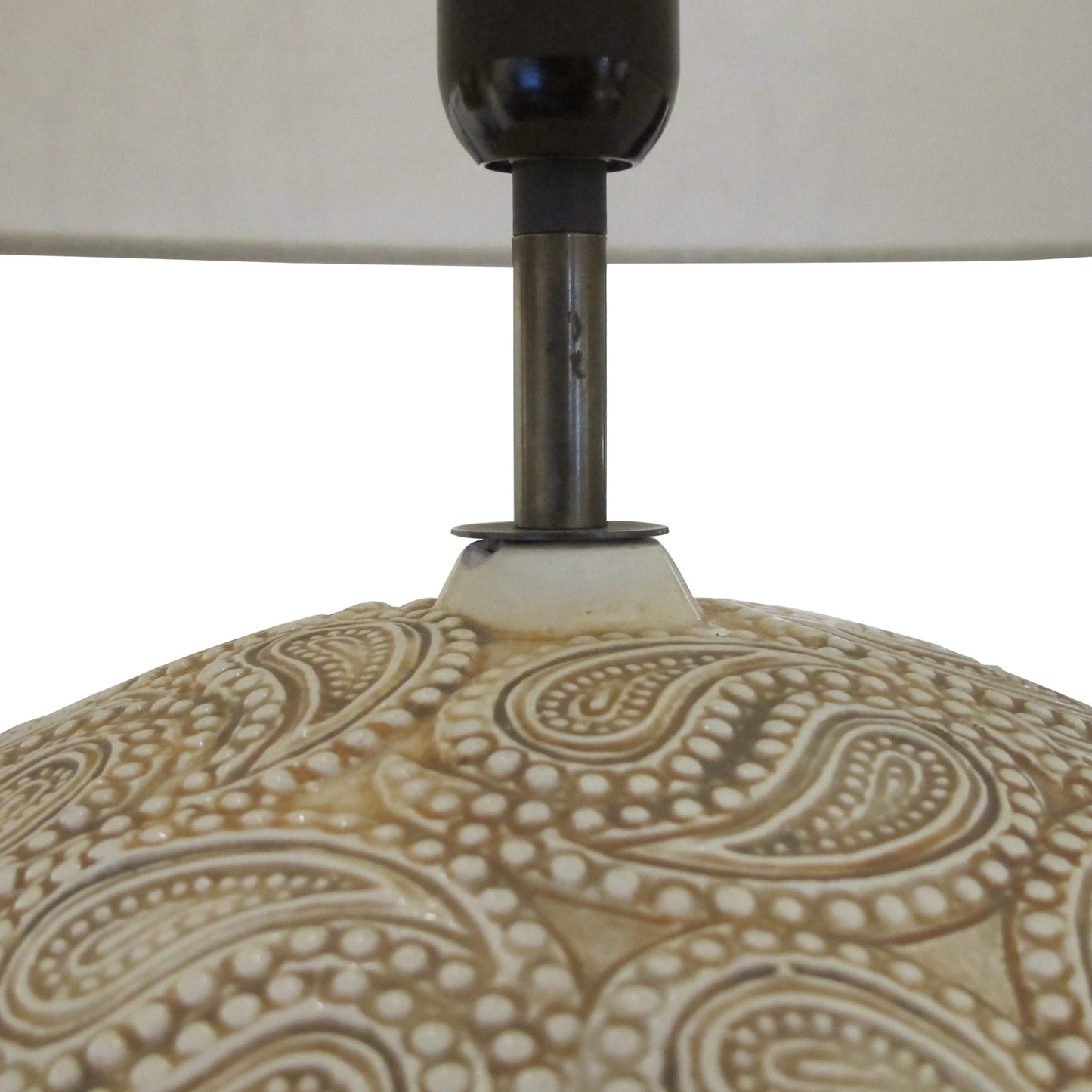 1970s English Large Ceramic Sphere Table Lamp With Paisley Pattern