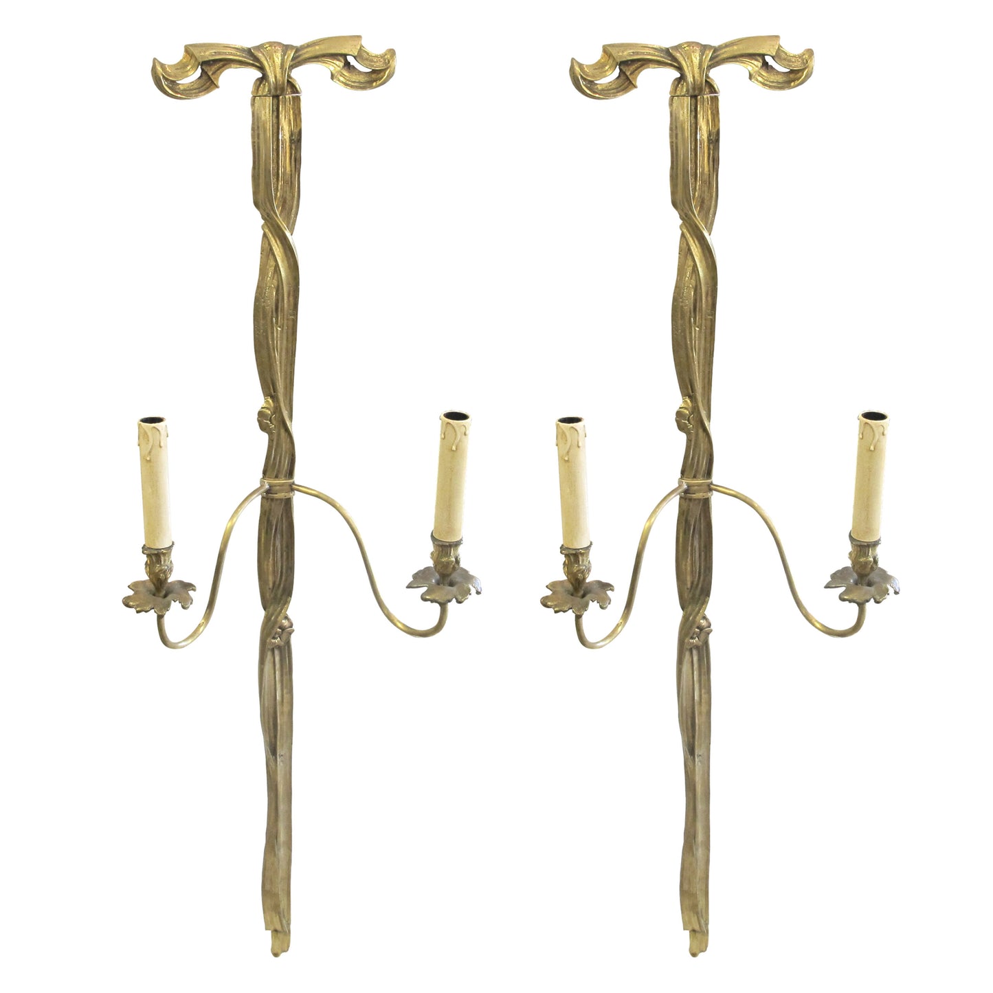 Early 1900s Pair of Large Gilt Bronze Wall lights in the Shape of a Bow Tie, French