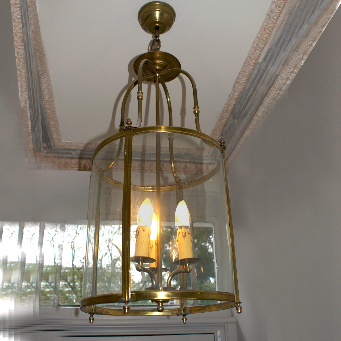 Late 19th Century Pair of Neoclassical Style Curved Glass Brass Lanterns, French