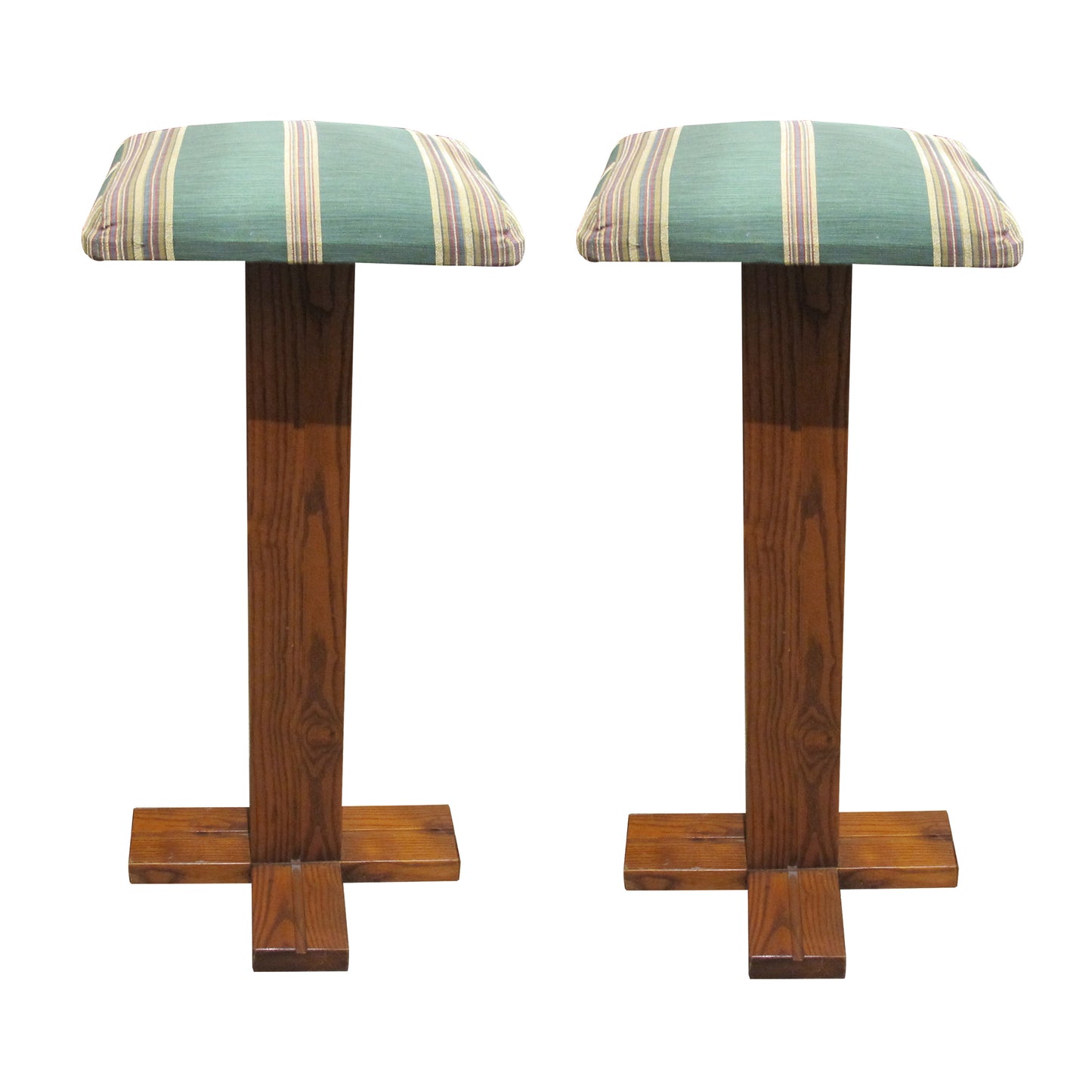 1960s Continental Oak Bar Unit with Shelving and Matching Stools